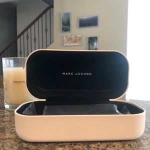 Marc Jacobs white glasses case